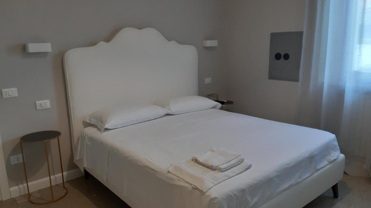 B&B Suite 44 Pesaro Esterno foto