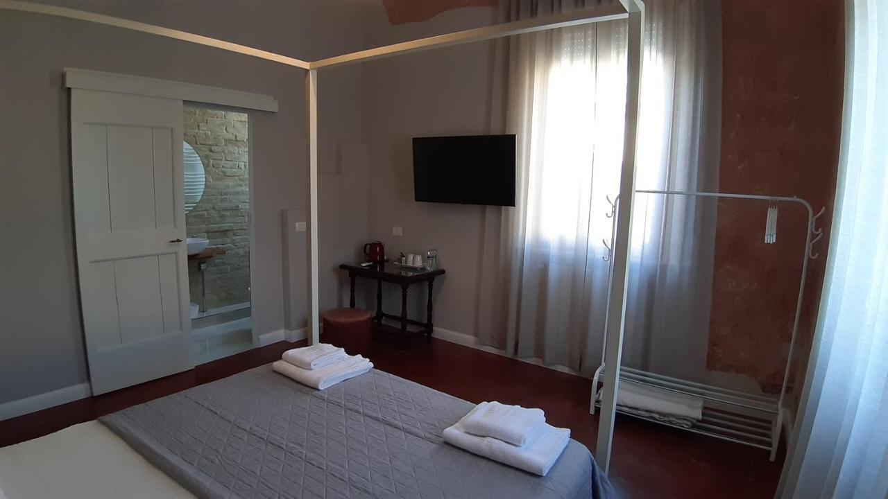 B&B Suite 44 Pesaro Esterno foto