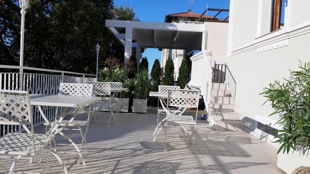 B&B Suite 44 Pesaro Esterno foto